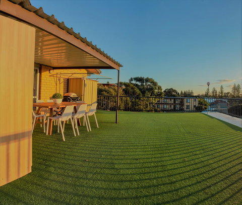 Henley Beach South, Amazing Views, Huge Private Balcony! - Accommodation Mooloolaba 20