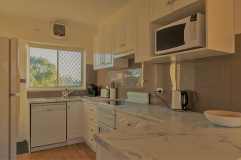 Henley Beach South, Amazing Views, Huge Private Balcony! - Accommodation Mooloolaba 12