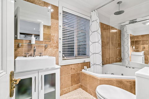 Aldgate Creek Cottage Bed And Breakfast - Accommodation Mooloolaba 12