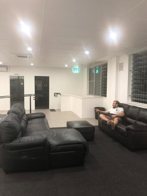 Perth City Backpackers Hostel - Note - Valid Passport Required To Check In - Accommodation Mooloolaba 12