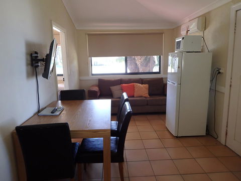 Lazy Lobster Holiday Units & Chalets - Accommodation Mooloolaba 3