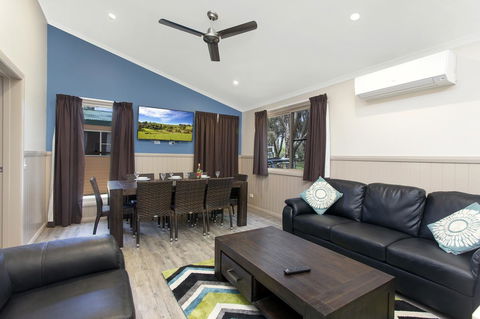 Armidale Tourist Park - Accommodation Mooloolaba 0