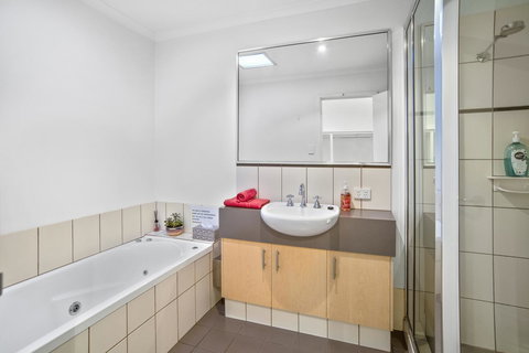 Villa On Fearn - Accommodation Mooloolaba 7