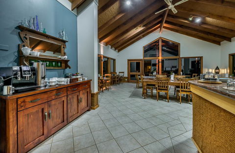 Chimes Spa Retreat - Accommodation Mooloolaba 5