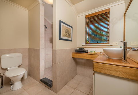 Chimes Spa Retreat - Accommodation Mooloolaba 18