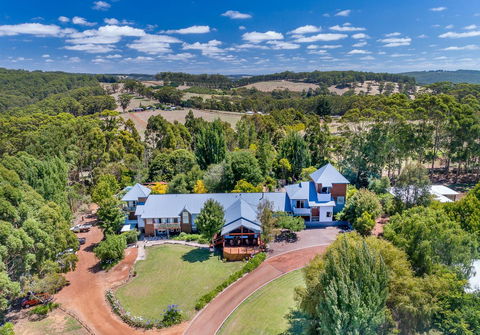 Chimes Spa Retreat - Accommodation Mooloolaba 3