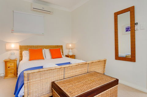 Cottesloe Beach House I - Accommodation Mooloolaba 5