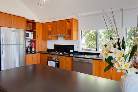 Cottesloe Beach House I - Accommodation Mooloolaba 15