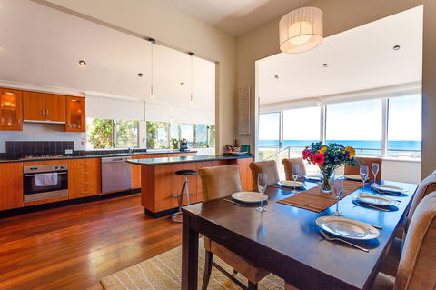 Cottesloe Beach House I - Accommodation Mooloolaba 3