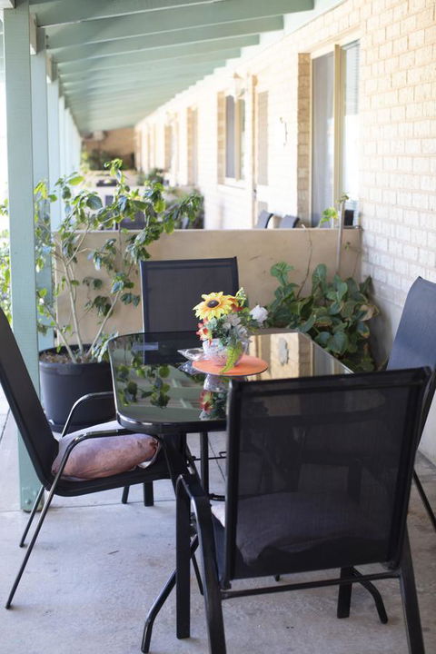 Shark Bay Seafront Apartments - Accommodation Mooloolaba 2