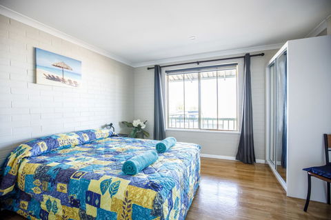 Shark Bay Seafront Apartments - Accommodation Mooloolaba 29