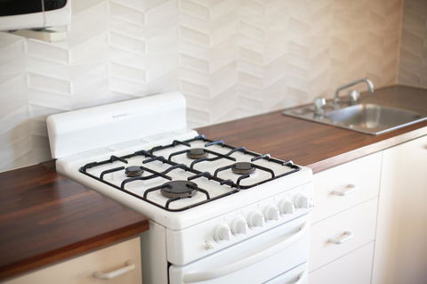 Shark Bay Seafront Apartments - Accommodation Mooloolaba 9