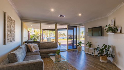 Starboard Views Kalbarri - River Front Apartment - Accommodation Mooloolaba 0