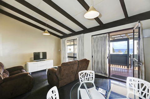 West Beach Lagoon 123 - Location & Views!!! - Accommodation Mooloolaba 11