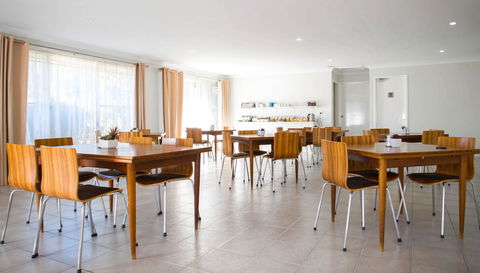 Almond Inn - Accommodation Mooloolaba 7