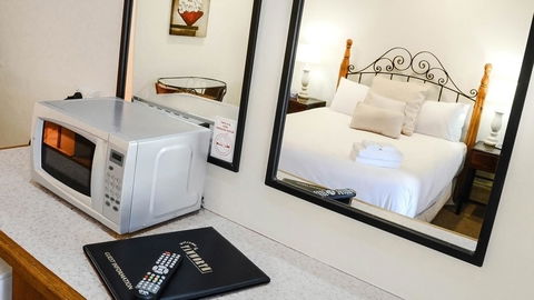 Almond Inn - Accommodation Mooloolaba 21