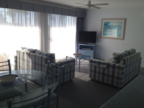 Breakers Apartments - Accommodation Mooloolaba 13