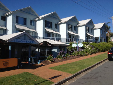 Breakers Apartments - Accommodation Mooloolaba 0