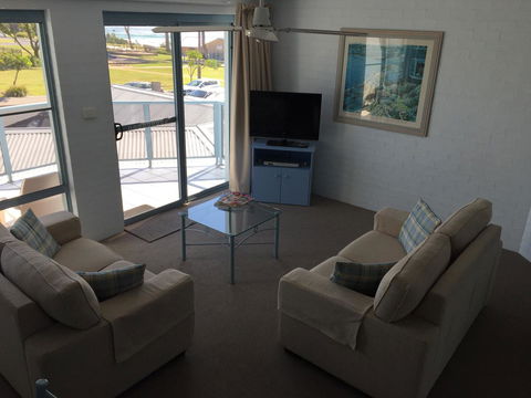 Breakers Apartments - Accommodation Mooloolaba 12