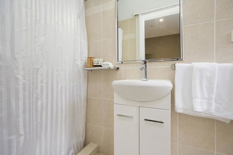 CH Boutique Hotel & Apartments, Ascend Hotel Collection - Accommodation Mooloolaba 36