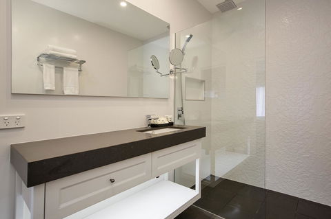 CH Boutique Hotel & Apartments, Ascend Hotel Collection - Accommodation Mooloolaba 10