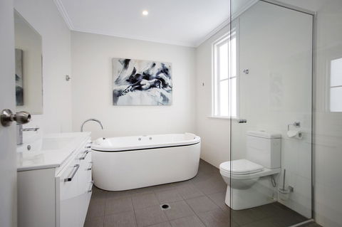 CH Boutique Hotel & Apartments, Ascend Hotel Collection - Accommodation Mooloolaba 20