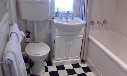 182 Anson Street - Accommodation Mooloolaba 5