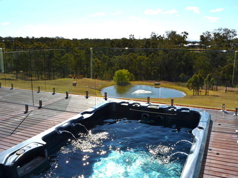 Wine Country Villas - Accommodation Mooloolaba 9