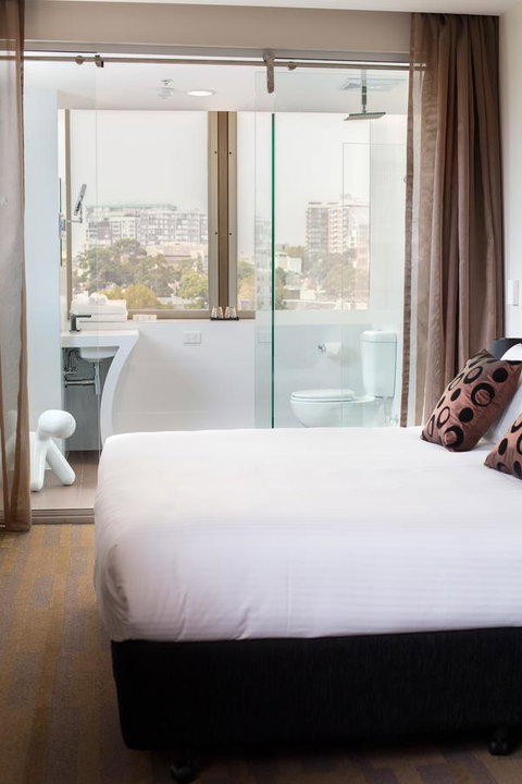 57Hotel - Accommodation Mooloolaba 39