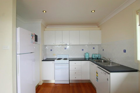 Anglesea, 17 Hodgson Street - Accommodation Mooloolaba 3