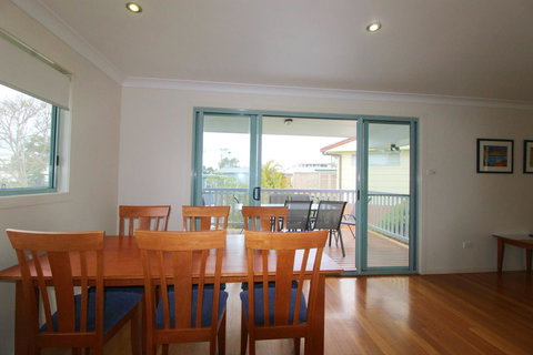 Anglesea, 17 Hodgson Street - Accommodation Mooloolaba 4