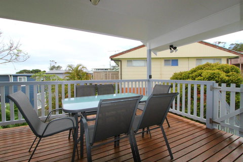 Anglesea, 17 Hodgson Street - Accommodation Mooloolaba 5