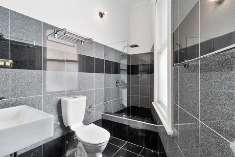 Hotel Harry, Ascend Hotel Collection - Accommodation Mooloolaba 23