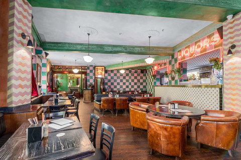 Hotel Harry, Ascend Hotel Collection - Accommodation Mooloolaba 1