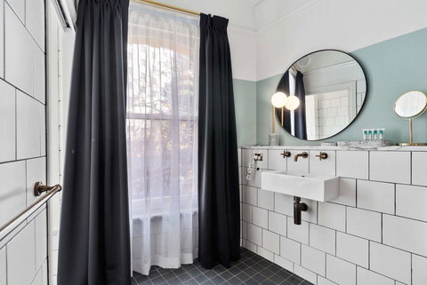 Hotel Harry, Ascend Hotel Collection - Accommodation Mooloolaba 35