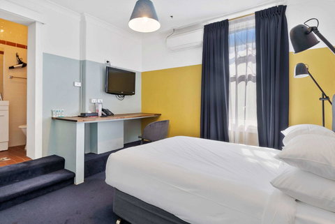 Hotel Harry, Ascend Hotel Collection - Accommodation Mooloolaba 30