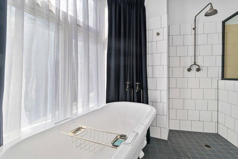 Hotel Harry, Ascend Hotel Collection - Accommodation Mooloolaba 15