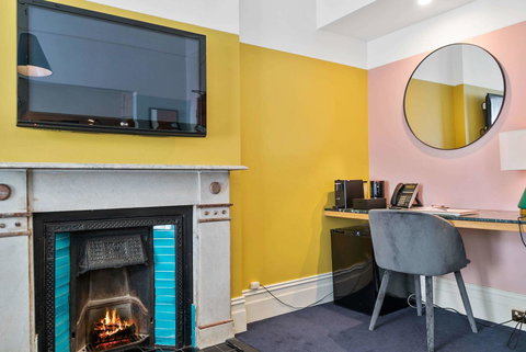 Hotel Harry, Ascend Hotel Collection - Accommodation Mooloolaba 4