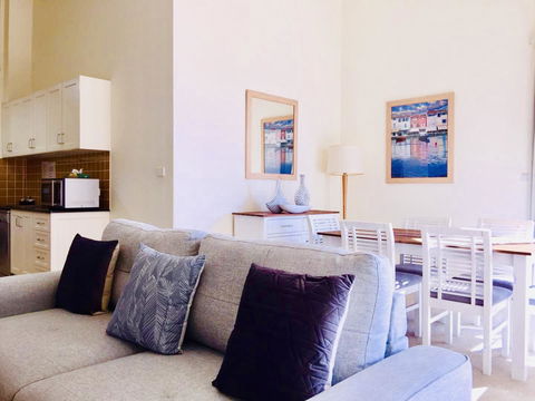 Boathouse Resort (Water Front) - Accommodation Mooloolaba 8