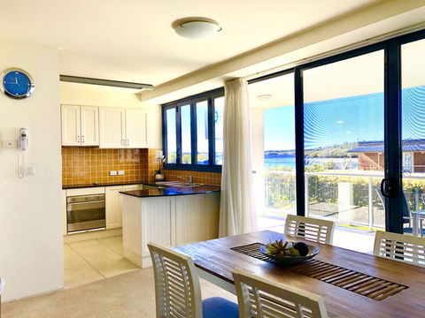Boathouse Resort (Water Front) - Accommodation Mooloolaba 1