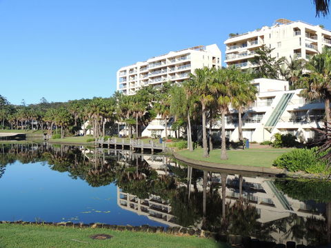 Charlesworth Bay Beach Resort - Accommodation Mooloolaba 0