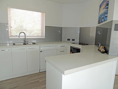 Charlesworth Bay Beach Resort - Accommodation Mooloolaba 9