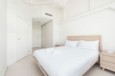 Waterfront Apartment On Sydney Harbour - Accommodation Mooloolaba 10