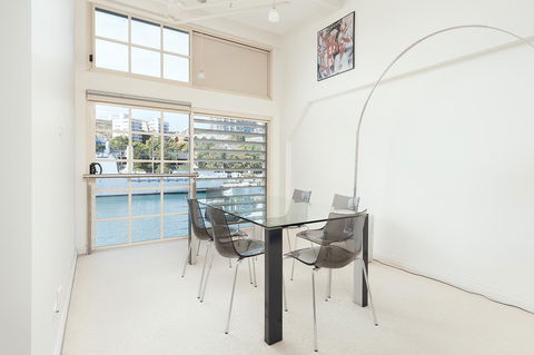 Waterfront Apartment On Sydney Harbour - Accommodation Mooloolaba 2