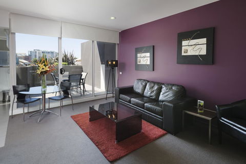 Honeysuckle Executive Apartments - Accommodation Mooloolaba 28