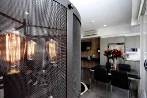 Honeysuckle Executive Apartments - Accommodation Mooloolaba 35