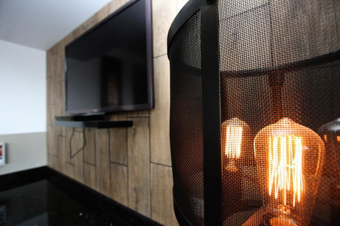 Honeysuckle Executive Apartments - Accommodation Mooloolaba 25