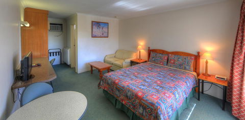 Cooma Motor Lodge Motel - Accommodation Mooloolaba 2