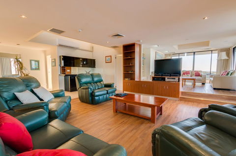 Pacific Towers Beach Resort - Accommodation Mooloolaba 23