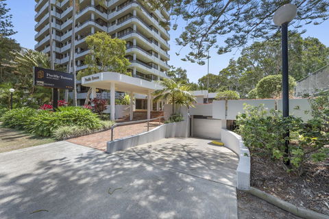 Pacific Towers Beach Resort - Accommodation Mooloolaba 0